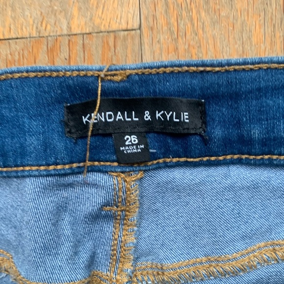 High waisted dark washed ripped jegging‘s - Picture 2 of 2